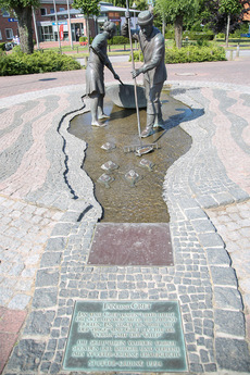 Jan und Gret am Marktplatz, Wahrzeichen für die Friesen.